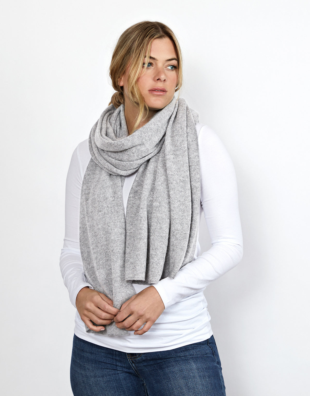 lola cashmere travel wrap - grey