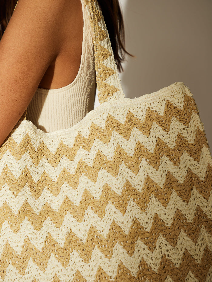 straw zig zag woven shoulder tote bag - beige
