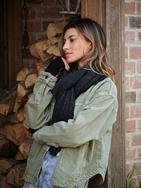 lola cashmere travel wrap - charcoal
