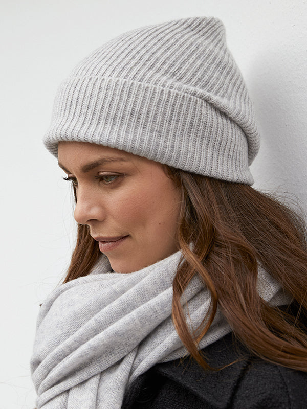 cashmere ribbed beanie - grey