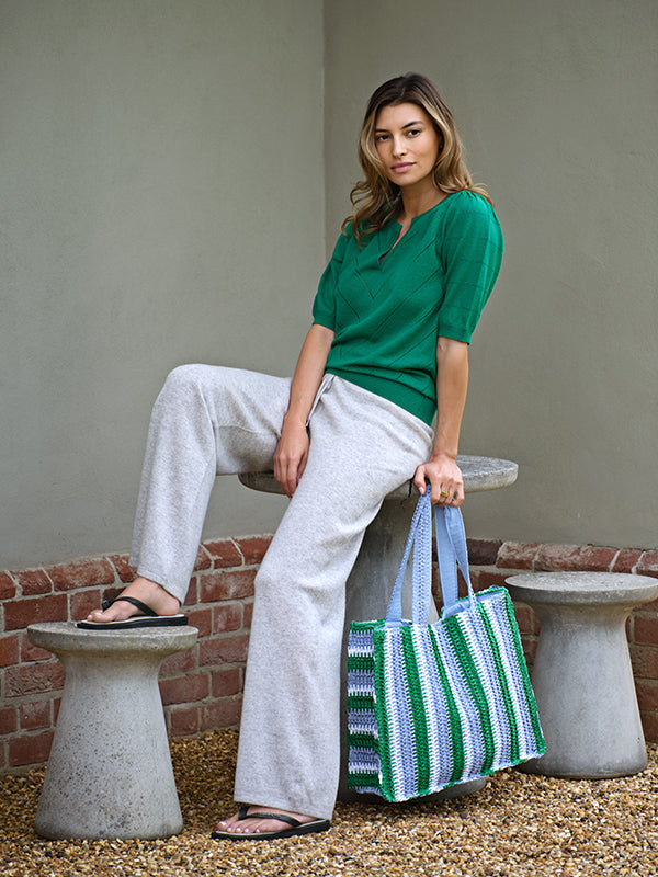 straw woven shoulder tote bag - green & blue