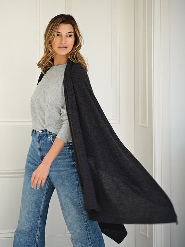 lola cashmere travel wrap - charcoal
